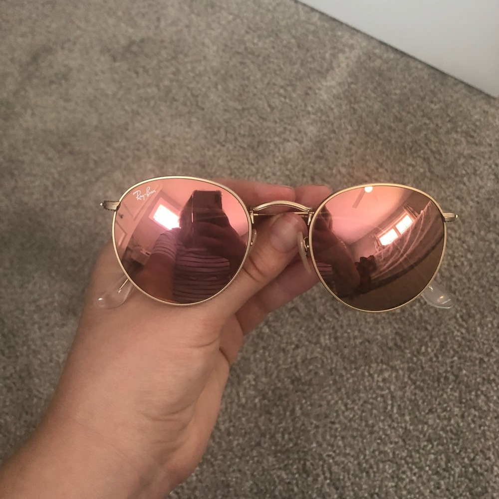Round Pink and Gold Raybans